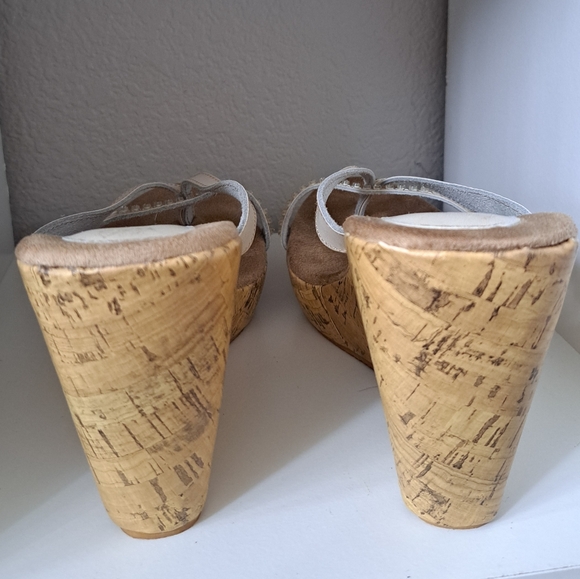 Sbicca Women's Cream Tan Beaded Strapy Wedge Sandals Size 10 - Picture 4 of 10